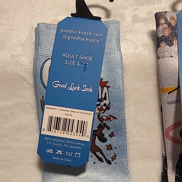 2 Pair Socks, creative designs, super soft - Picture 4 of 4